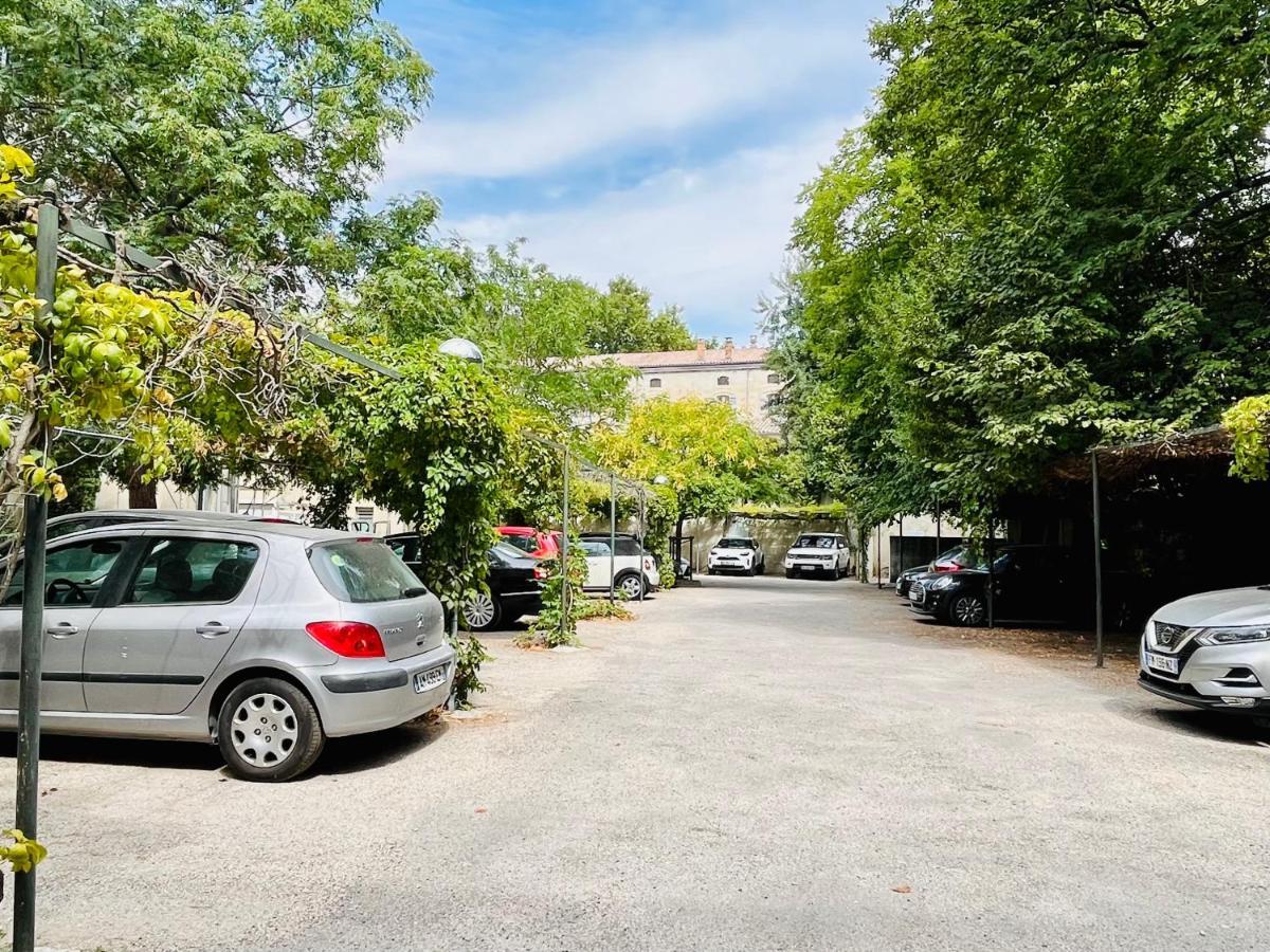 Duplex-Ceiling Height 1,9M-Free Private Parking-Self Check In !! Duplex Climatise-Hauteur Sous Plafond 1,9M-Parking Prive Gratuit-Arrivee Autonome !! アヴィニョン エクステリア 写真